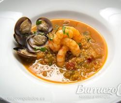 Caldereta de langostinos con almejas y quinoa Caldereta de langostinos con almejas y quinoa de Burruezo congelados.