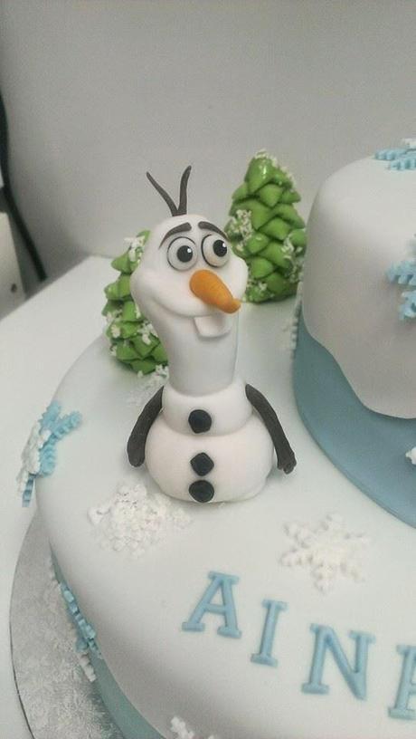 Tarta y galletas para la comunión de Ainara