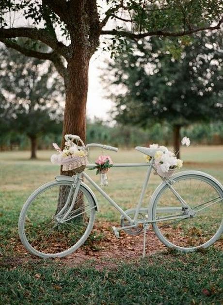 Pon una bicicleta vintage en la decoración de tu boda