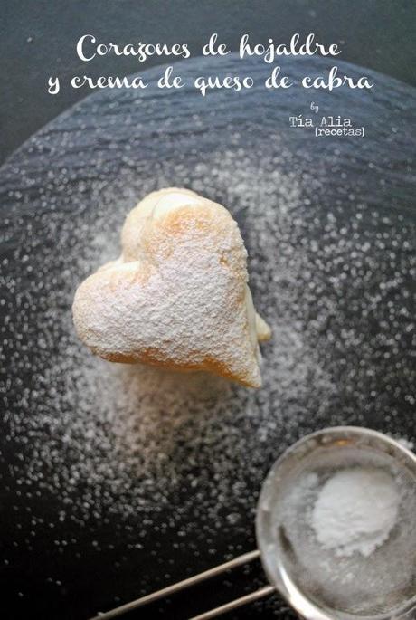 Corazones de hojaldre y crema de queso de cabra para #díadeLAROUSSE