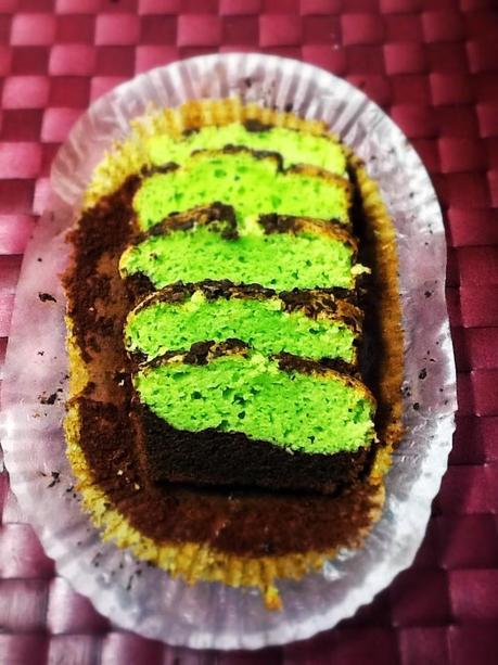 BROWNIE CON QUESO Y AGUACATE