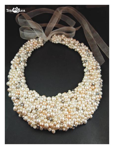 EL COLLAR DE AFRODITA