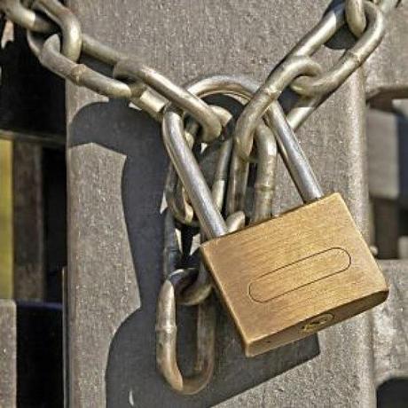 DEL CANDADO A LA LETRA MUERTA, por @AntoniodlTL