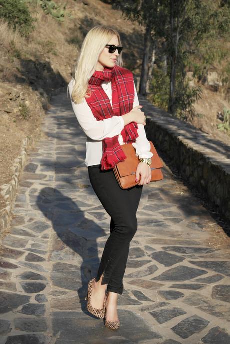 MUST HAVE: TARTAN SCARF MUST HAVE: TARTAN SCARF