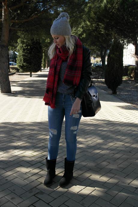 MUST HAVE: TARTAN SCARF MUST HAVE: TARTAN SCARF