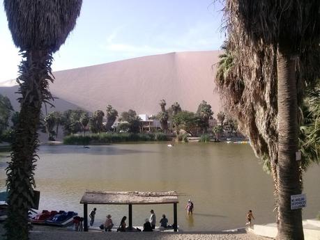 Huacachina: sandboarding y relax