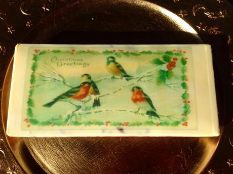 Turrón de chocolate negro con almendras decorado con chocotransfer de Fotopastel