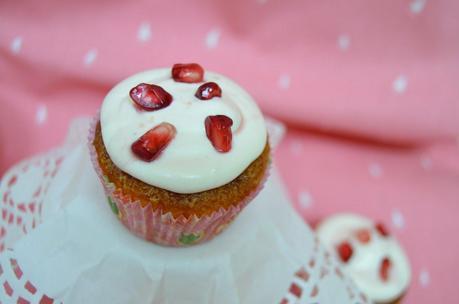 CUPCAKE DE QUESO Y GRANADA