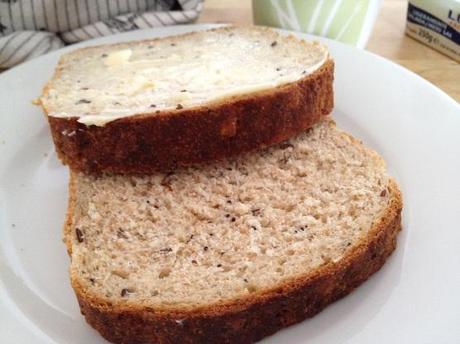 recetas delikatissen recetas caseras pan recetas caseras de pan pan para desayunos y meriendas pan delikatissen pan de molde integral receta Pan de molde integral de centeno y semillas de lino pan de molde hecho en casa pan de molde con semillas pan casero amapola y sésamo 