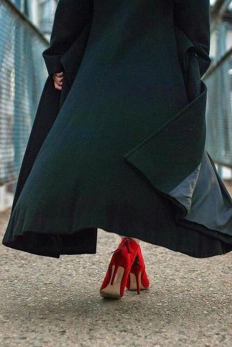 San Viernes en black