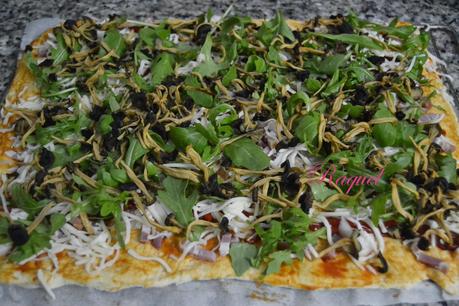 Pizza de Canonigos Beicon y Camagrocs