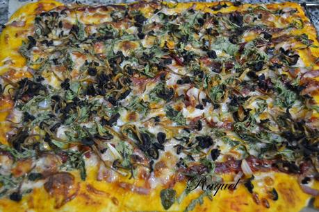 Pizza de Canonigos Beicon y Camagrocs