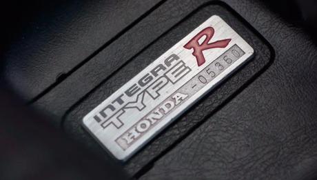 Honda-Integra-Type-R-DC2-Emblema