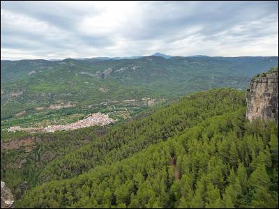 Salto de la Novia de Cirat con Los K2 de las Kumbres