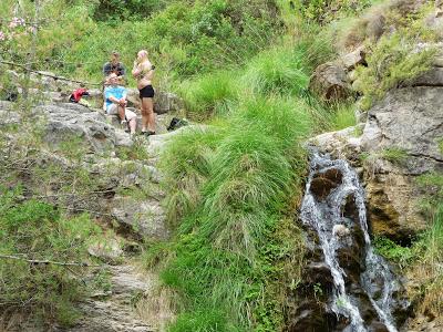 Salto de la Novia de Cirat con Los K2 de las Kumbres