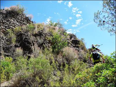 Salto de la Novia de Cirat con Los K2 de las Kumbres