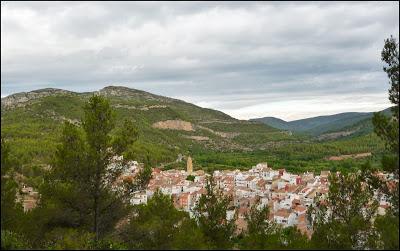 Salto de la Novia de Cirat con Los K2 de las Kumbres
