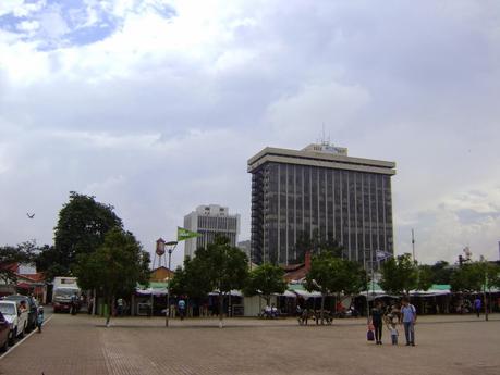 La Plaza Barrios