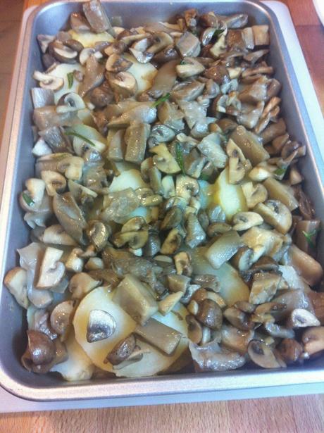 Gratinado De Patatas Con Setas Y Reblochon