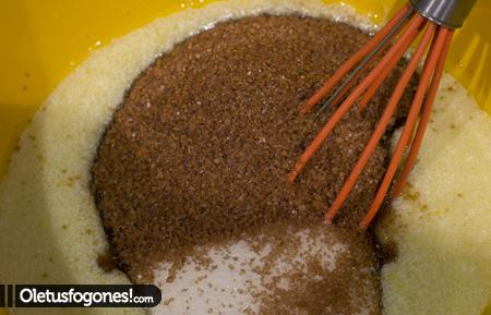 Bizcocho de yogur, nueces y pasas