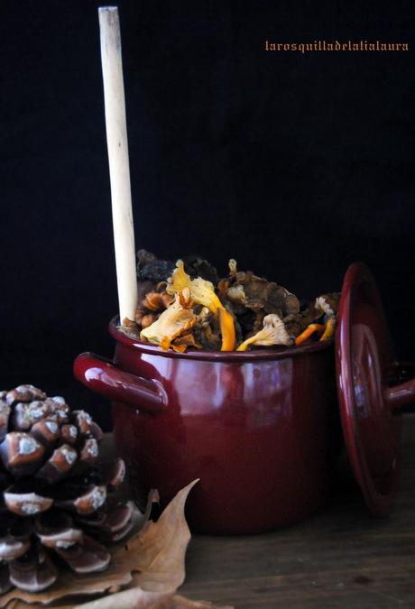 CREMA DE PATATA TRUFADA CON SETAS Y JAMON