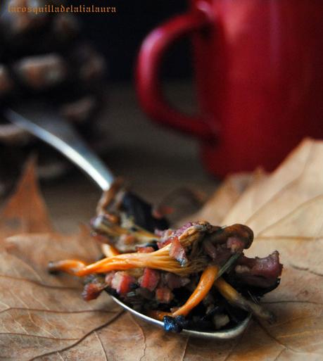 CREMA DE PATATA TRUFADA CON SETAS Y JAMON