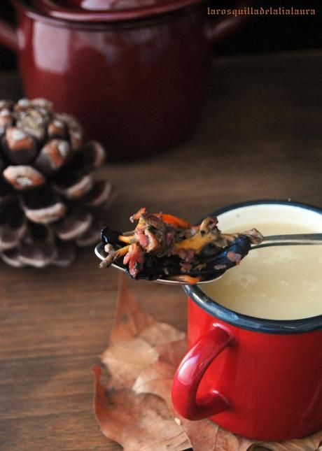 CREMA DE PATATA TRUFADA CON SETAS Y JAMON