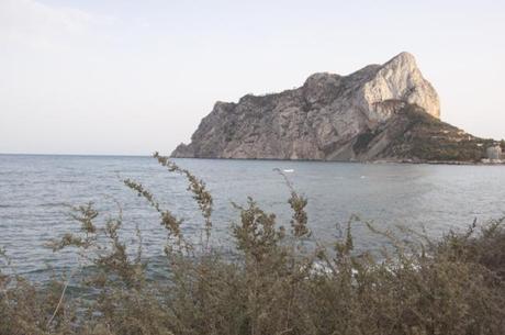 Calpe y sus calas escondidas Tras la maleza en Calpe