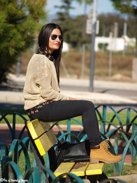 OUTFIT CAMEL BOOTS