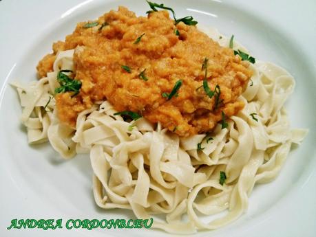 PASTA FRESCA CON SALSA BOLOÑESA