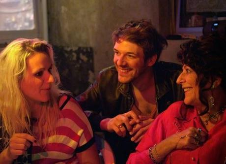 Mil noches, una boda (Party girl). Juventud infinita