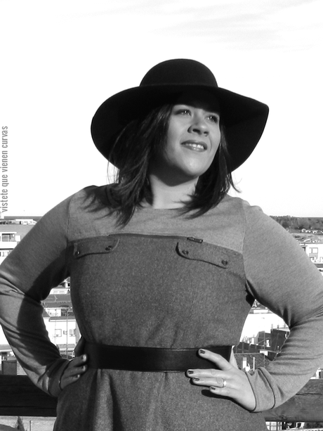 RETRO DRESS OUTLET · Outfit