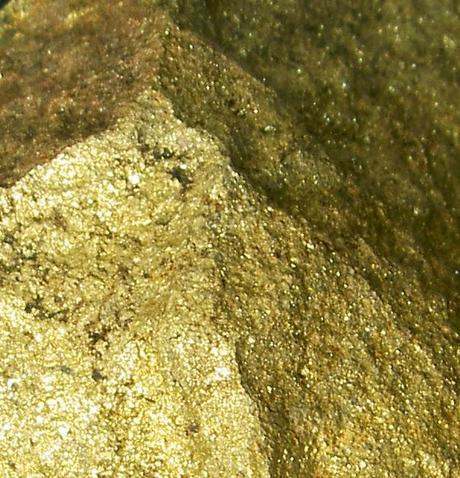 Minas de Riotinto y Nerva: geología desnuda, emporio tartésico de plata entre dehesas verdes.