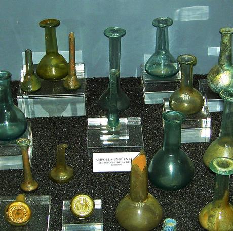 Minas de Riotinto y Nerva: geología desnuda, emporio tartésico de plata entre dehesas verdes.