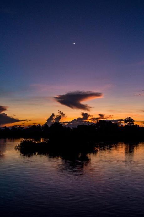 Atardecer con Luna incluida. Don Det, 4000 islas