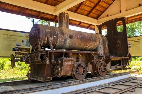 Los restos de la pequeña via ferréa en las 4000 islas
