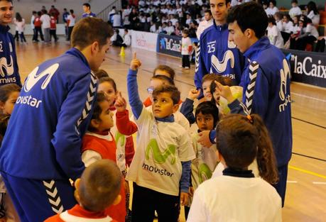 Inter Movistar ha jugado con más de 800 escolares en la Gira Movistar Megacracks de Almendralejo