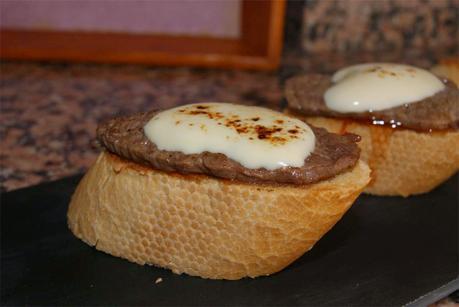 Pincho con torta