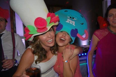 Una boda de cuento (parte II, el desfase) Una boda de cuento (parte II, el desfase)