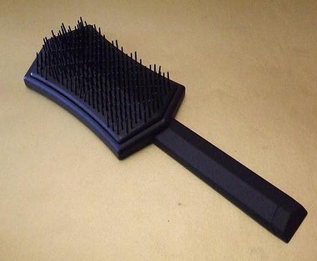 El cepillo “Tanglim” y el “Bristles Clip” – las novedades de LIM HAIR