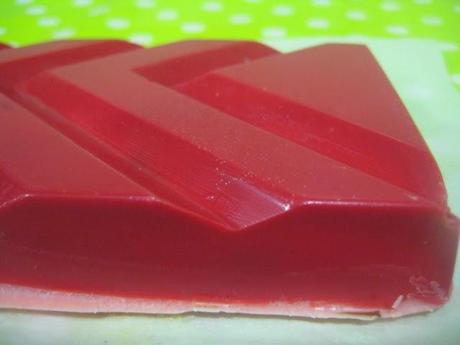 TURRÓN DE CHOCOLATE BLANCO CON FRUTAS DEL BOSQUE