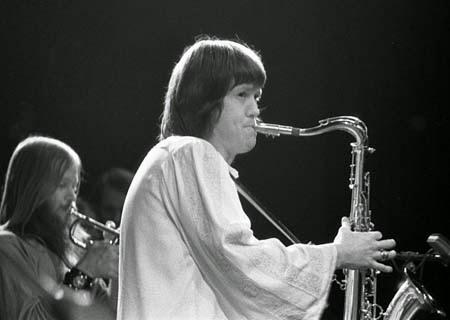 BOBBY, CAN'T YOU HEAR ME KNOCKING?. Muere Bobby Keys.