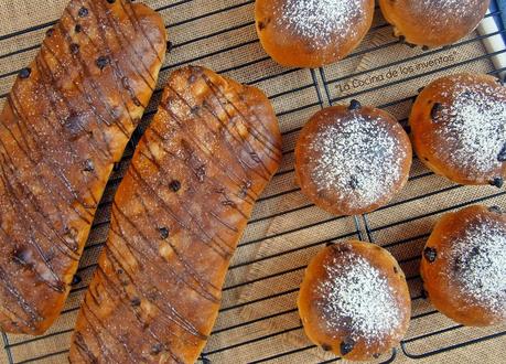 Coca esponjosa de Pan de Mantequilla y Chocolate