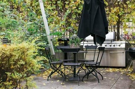 Vivir en una villa en el centro de una capital a lo grande decoración salones y comedores decoración nórdica escandinava decoración lujosa decoración americana cocinas nórdicas con isla cocinas blancas modernas casas grandes nórdicas blog decoración nórdica 