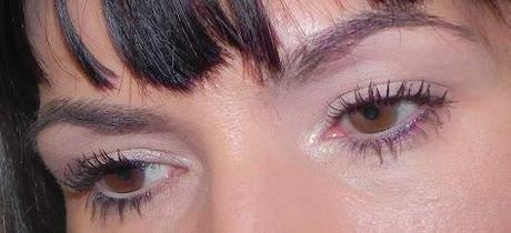 Dark lips I: Labios protagonistas vs. rostro desnudo. Dark lips I: Labios protagonistas vs. rostro desnudo.