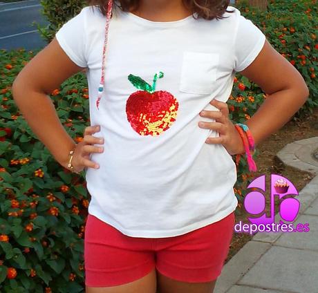 CAMISETA DECORADA CON LENTEJUELAS: MANZANA