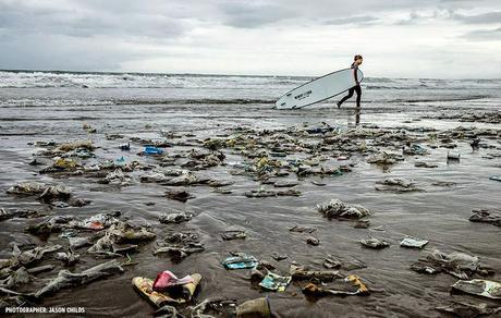 G-Star RAW y Pharrell Williams se unen para salvar los océanos playa-contaminada