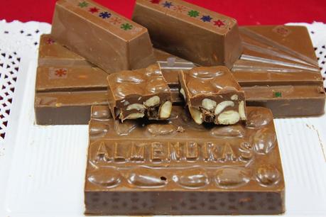 Turrón de chocolate y almendra