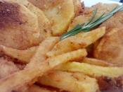 Patatas aliñadas puerro cebolla, empanadas fritas Patate condite, impanate fritte