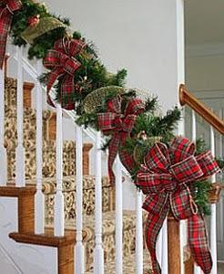 3 consejos para decorar tu escalera por Navidad